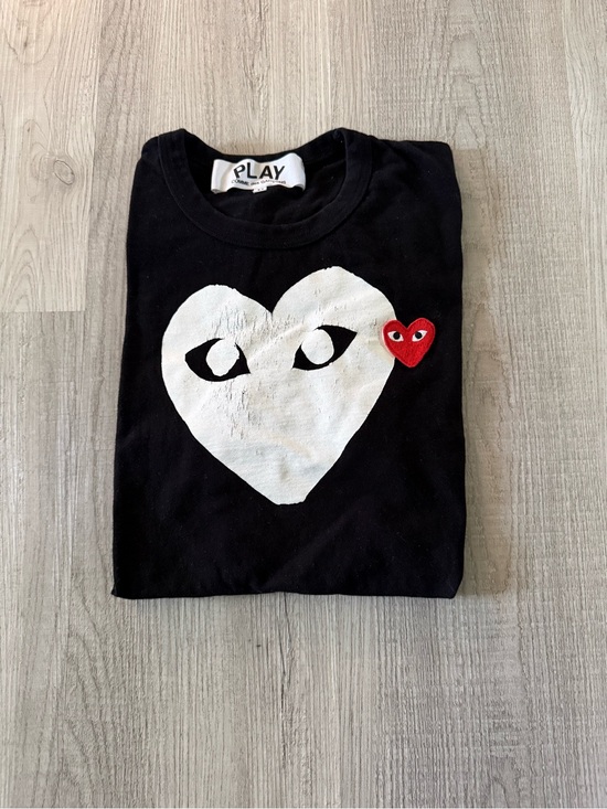 Comme des Garcons Other - Like new Comme De Garçons PLAY Black Graphic Heart Tee with Red heart